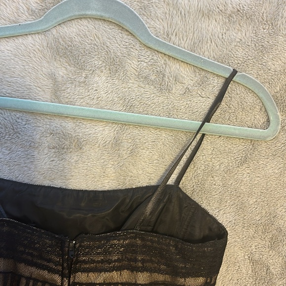 Dress - Picture 6 of 6